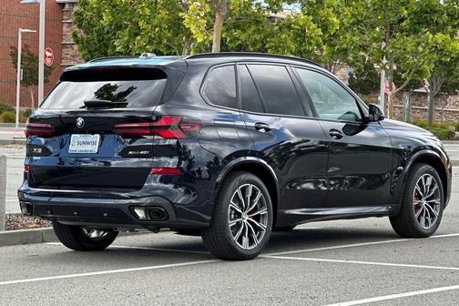 Carbon Black Metallic 2026 BMW X5 xDrive40i