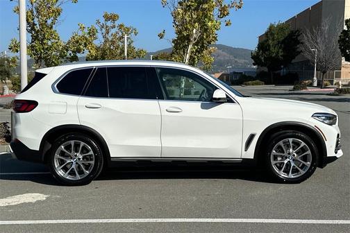 2023 BMW X5 xDrive40i