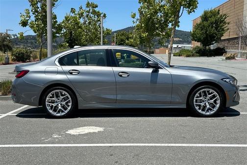 2025 BMW 330 i xDrive
