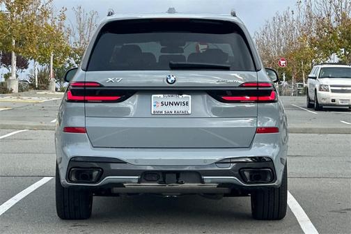 2026 BMW X7 xDrive40i