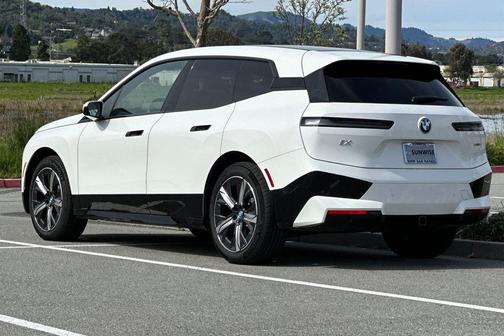 2023 BMW iX xDrive50