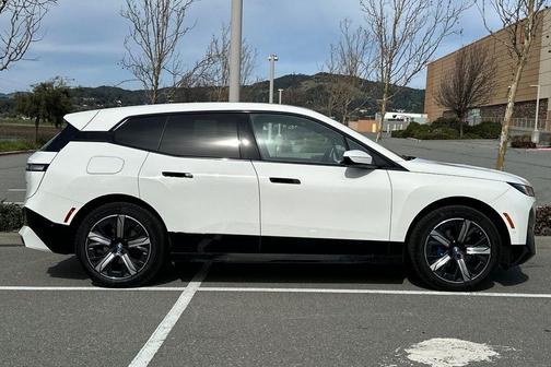 2023 BMW iX xDrive50