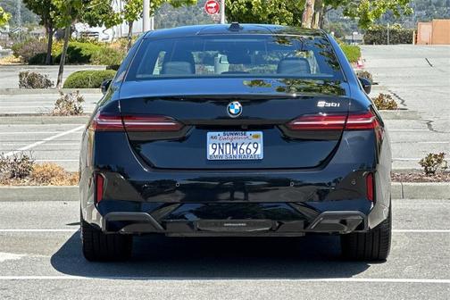 2024 BMW 530 i