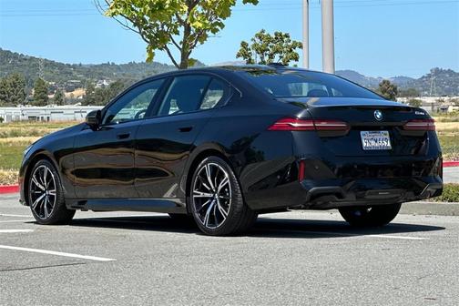 2024 BMW 530 i