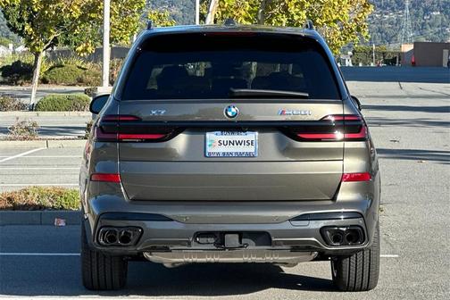 2026 BMW X7 M60i