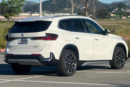 Alpine White 2026 BMW X1 xDrive28i