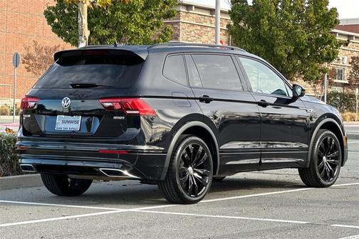 2021 Volkswagen Tiguan 2.0T SE R-Line Black