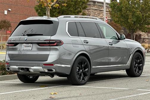 2026 BMW X7 xDrive40i