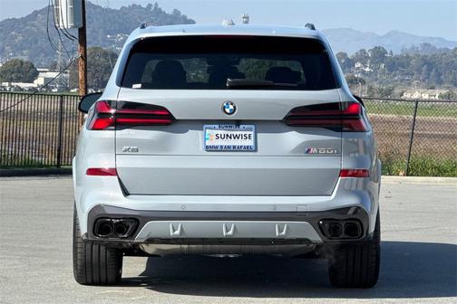2026 BMW X5 M60i