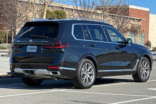 2023 BMW X7 xDrive40i