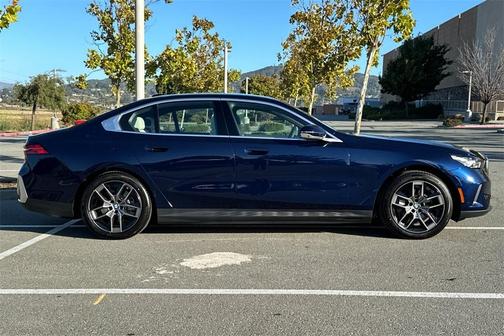 2026 BMW i5 eDrive40