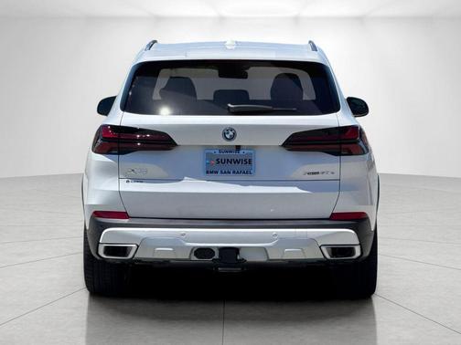 Mineral White Metallic 2026 BMW X5 PHEV xDrive50e