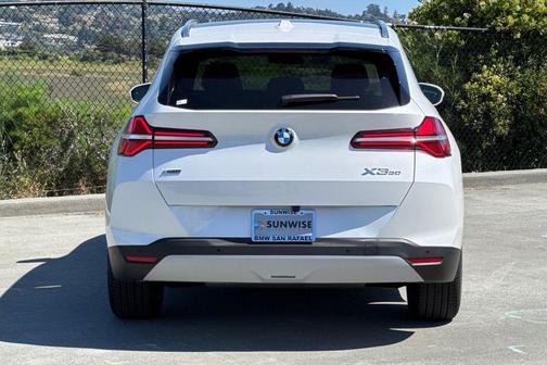 Mineral White Metallic 2026 BMW X3 30 xDrive