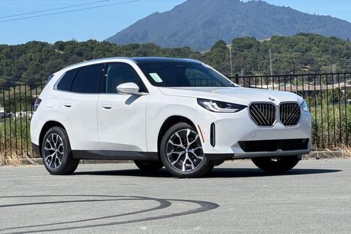 Mineral White Metallic 2026 BMW X3 30 xDrive