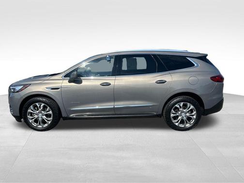 Pepperdust Metallic 2018 Buick Enclave Avenir