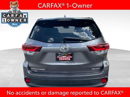Predawn Gray Mica 2019 Toyota Highlander SE
