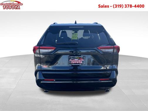 2025 Toyota RAV4 Hybrid SE