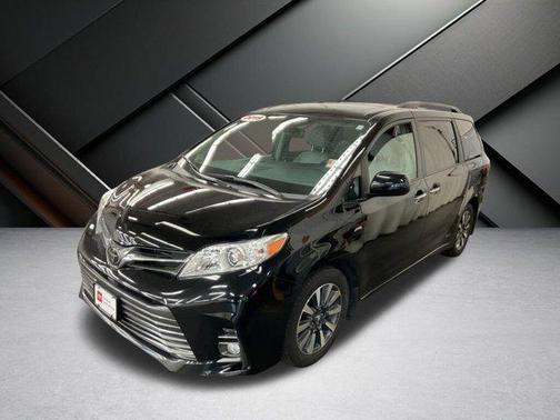 2019 Toyota Sienna XLE Premium
