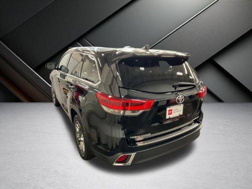 2019 Toyota Highlander Limited Platinum