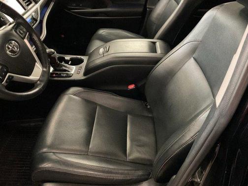 2019 Toyota Highlander Limited Platinum