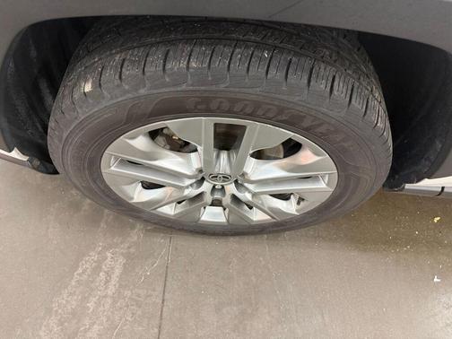 2020 Toyota RAV4 Limited