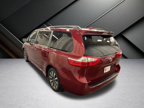 2019 Toyota Sienna Limited