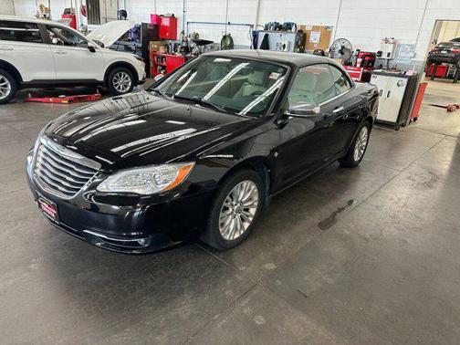 2011 Chrysler 200 Limited