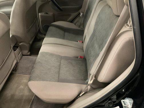 2001 Toyota RAV4 Base