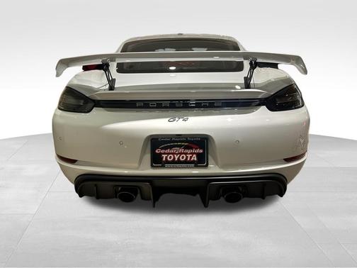 2022 Porsche 718 Cayman GT4
