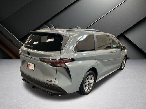 2023 Toyota Sienna Woodland Edition