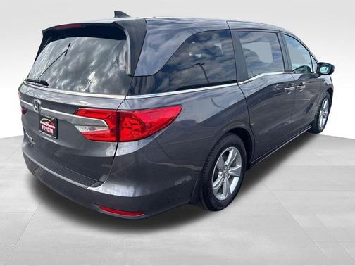 Gray 2018 Honda Odyssey EX-L