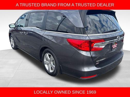 Gray 2018 Honda Odyssey EX-L