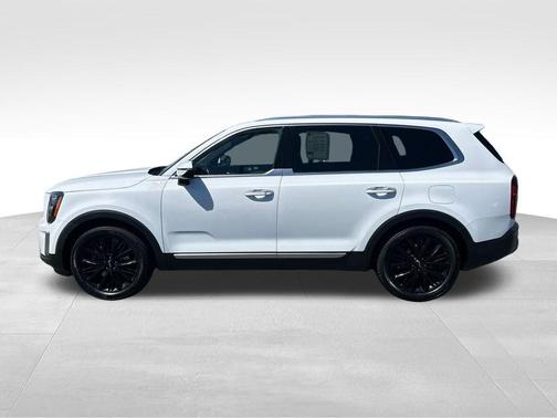 Glacial White Pearl 2022 Kia Telluride SX