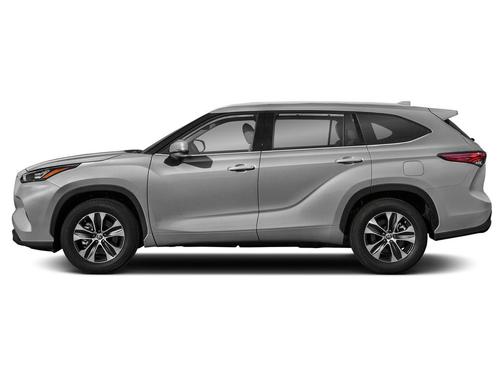 Celestial Silver Metallic 2021 Toyota Highlander XLE