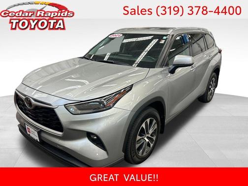 Celestial Silver Metallic 2021 Toyota Highlander XLE