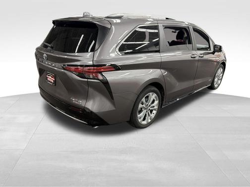 2021 Toyota Sienna Platinum 7 Passenger