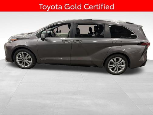 2021 Toyota Sienna Platinum 7 Passenger