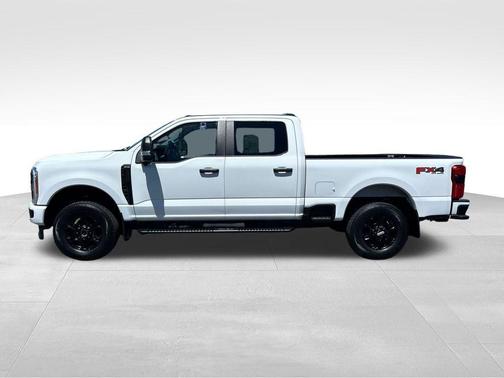 Oxford White 2023 Ford F-250 XL