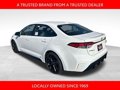 Ice Cap 2026 Toyota Corolla Hybrid SE