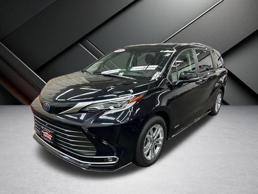 2021 Toyota Sienna Platinum