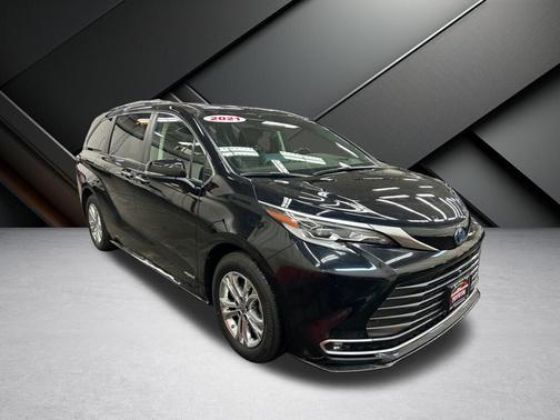 2021 Toyota Sienna Platinum