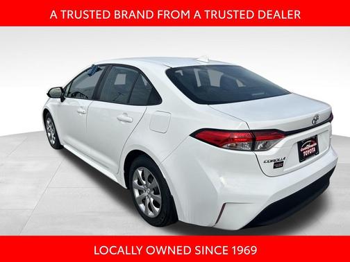 Ice Cap 2023 Toyota Corolla LE