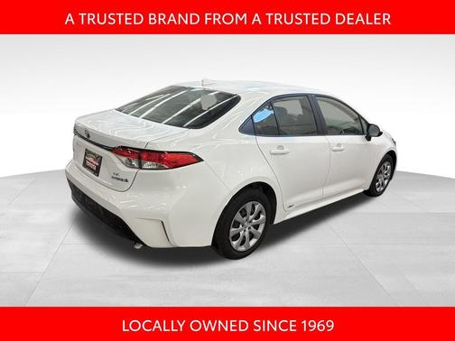 2024 Toyota Corolla Hybrid LE