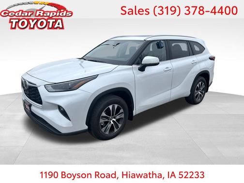 Wind Chill Pearl 2026 Toyota Highlander XLE SUV