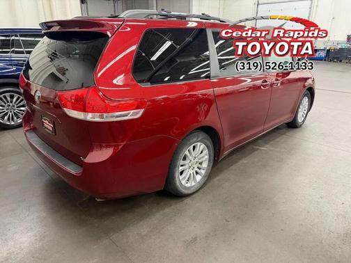 2011 Toyota Sienna XLE