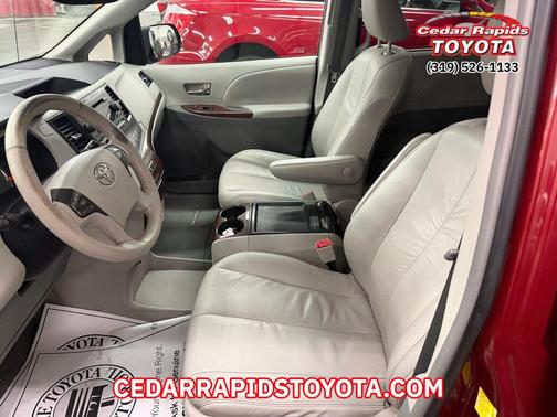2011 Toyota Sienna XLE