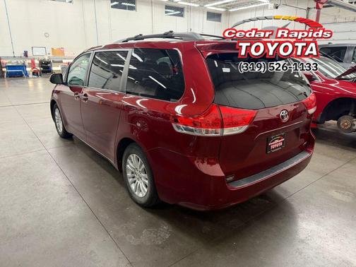 2011 Toyota Sienna XLE