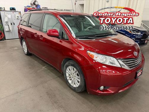 2011 Toyota Sienna XLE