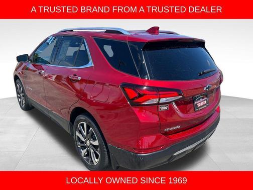 Radiant Red 2023 Chevrolet Equinox Premier w/1LZ
