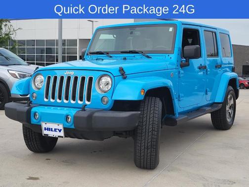 Chief Clearcoat 2017 Jeep Wrangler Unlimited Sahara